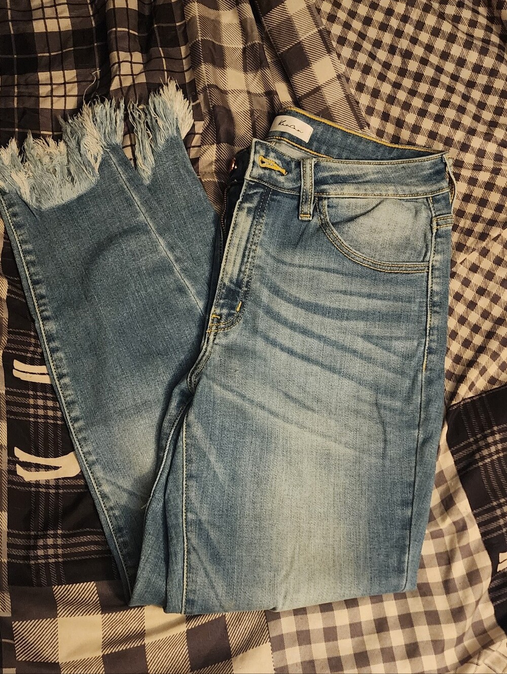KanCan Womens Frayed Bottom Jeans Size 13